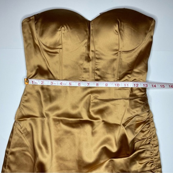 Naked Wardrobe The statement Gold Strapless Side Rouche Mini Dress Size Small - Picture 6 of 8